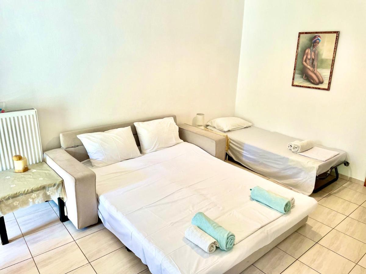 Menelaos Apartments アデリアノス・カンポス エクステリア 写真