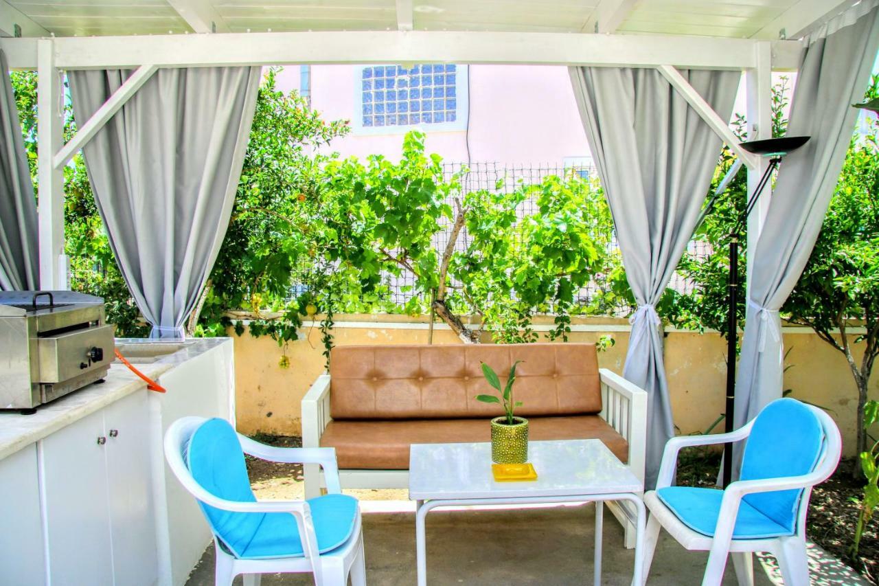 Menelaos Apartments アデリアノス・カンポス エクステリア 写真